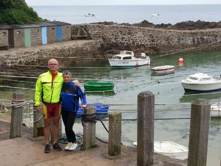 Eléonore et Jean-Pierre devant Port Racine.